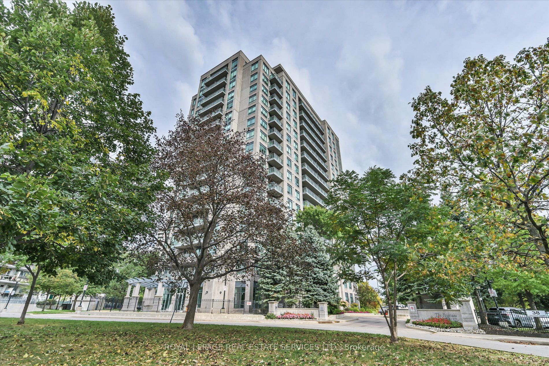 38 Fontenay Court 305