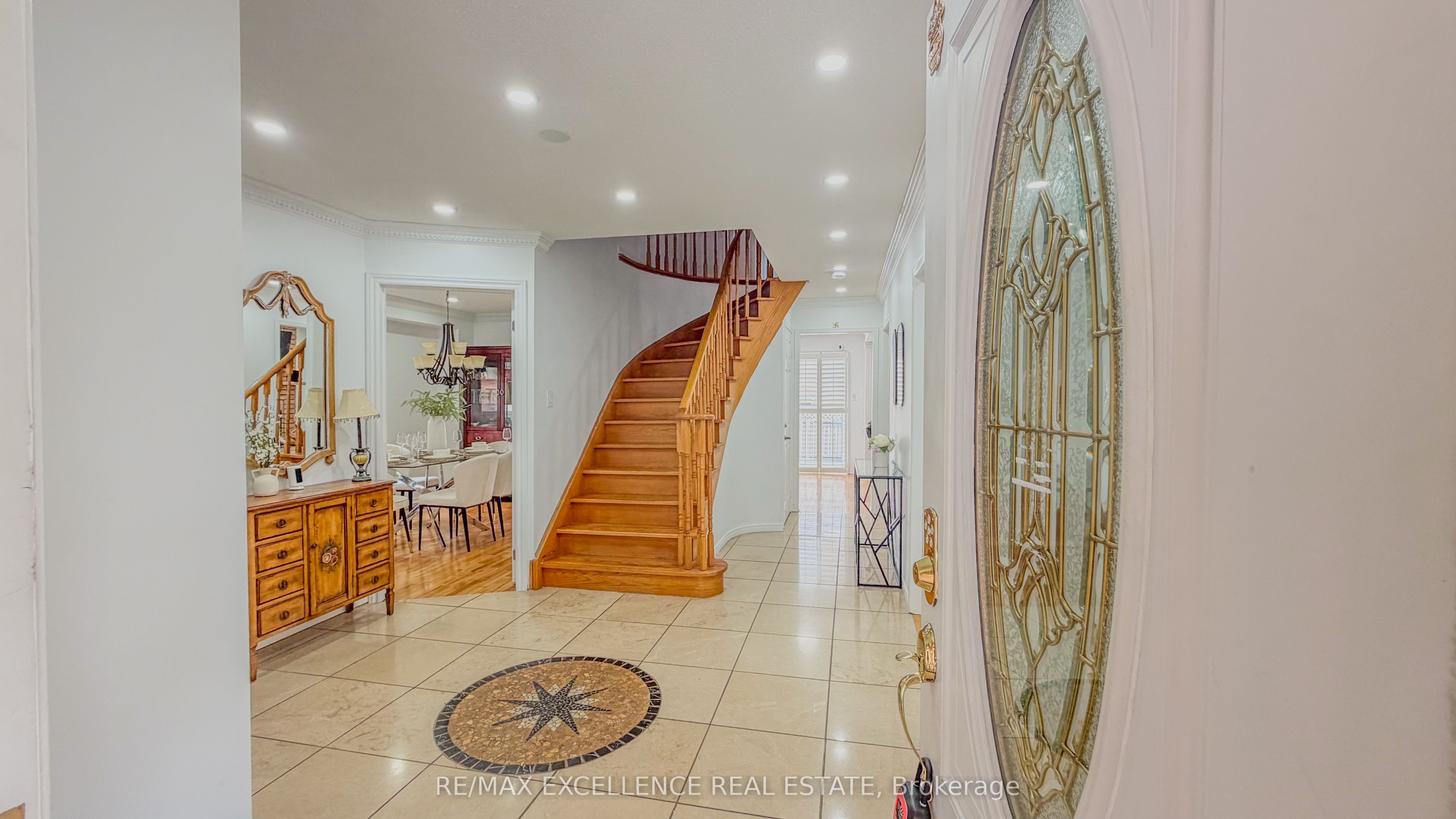 303 Hickory Circle