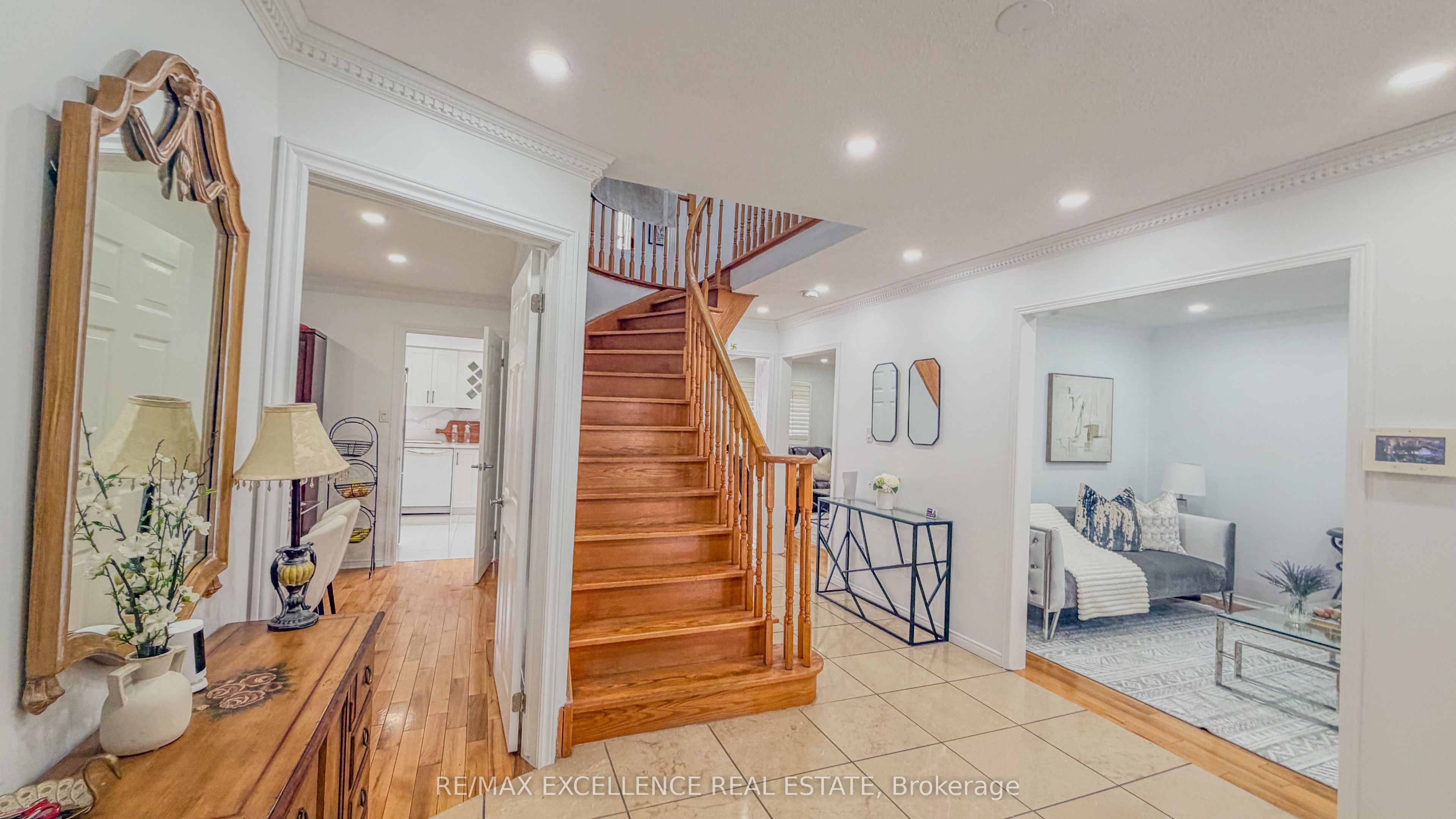 303 Hickory Circle