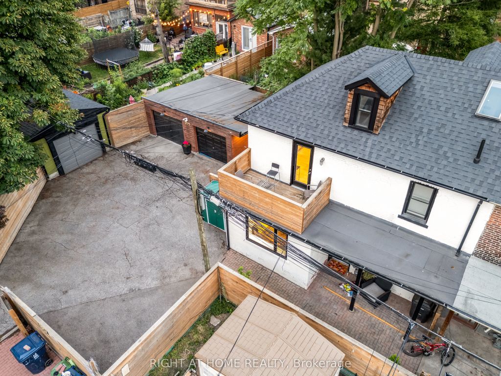 Photo of 377 Lansdowne Avenue, Toronto, ON M6H 3Y2 (MLS # C12397738)