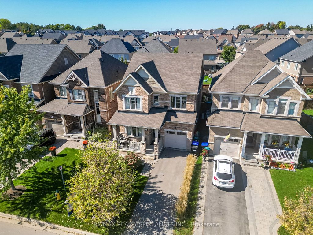 Photo of 90 Martin Trail, New Tecumseth, ON L0G 1W0 (MLS # N12890980)