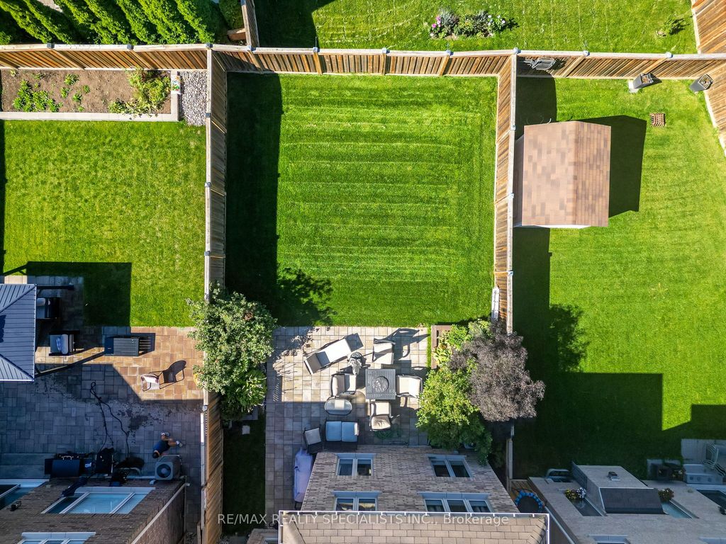 Photo of 90 Martin Trail, New Tecumseth, ON L0G 1W0 (MLS # N12890980)