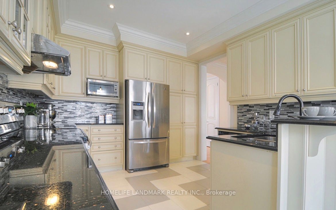8 Farmhouse Crescent