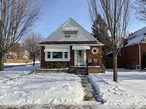Photo of 203 Summerhill Avenue, Hamilton, ON L8K 3N6 (MLS # X12727510)
