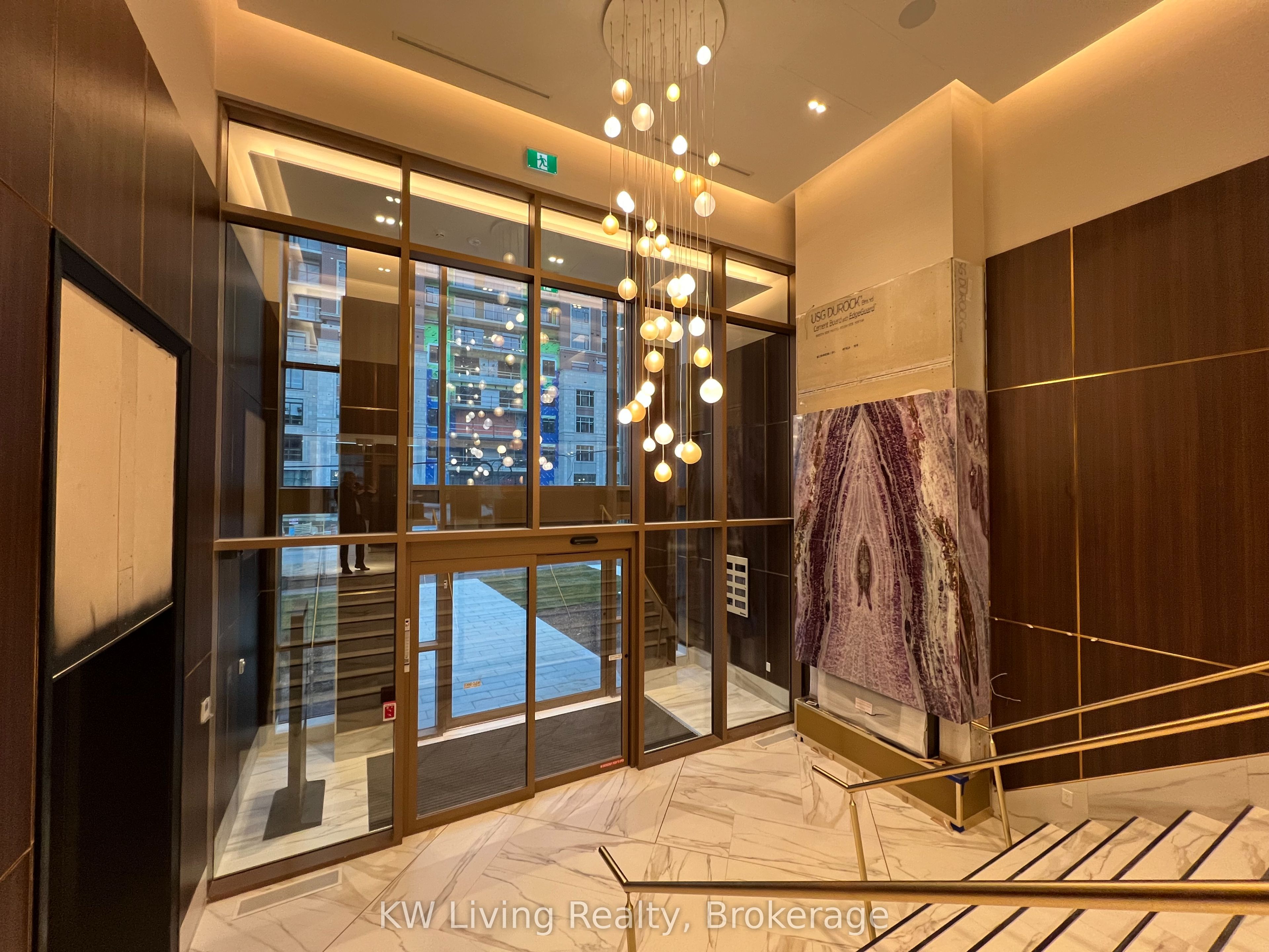 2333 Khalsa Gate 211