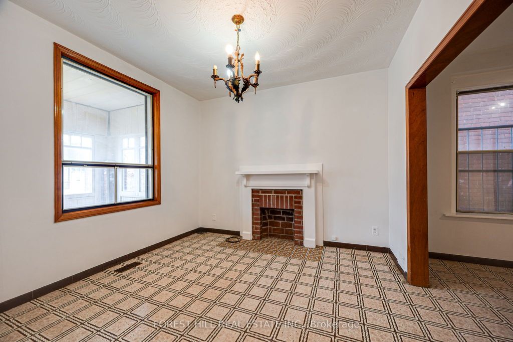 Photo of 33 Hounslow Heath Road, Toronto, ON M6N 1G7 (MLS # W12373509)