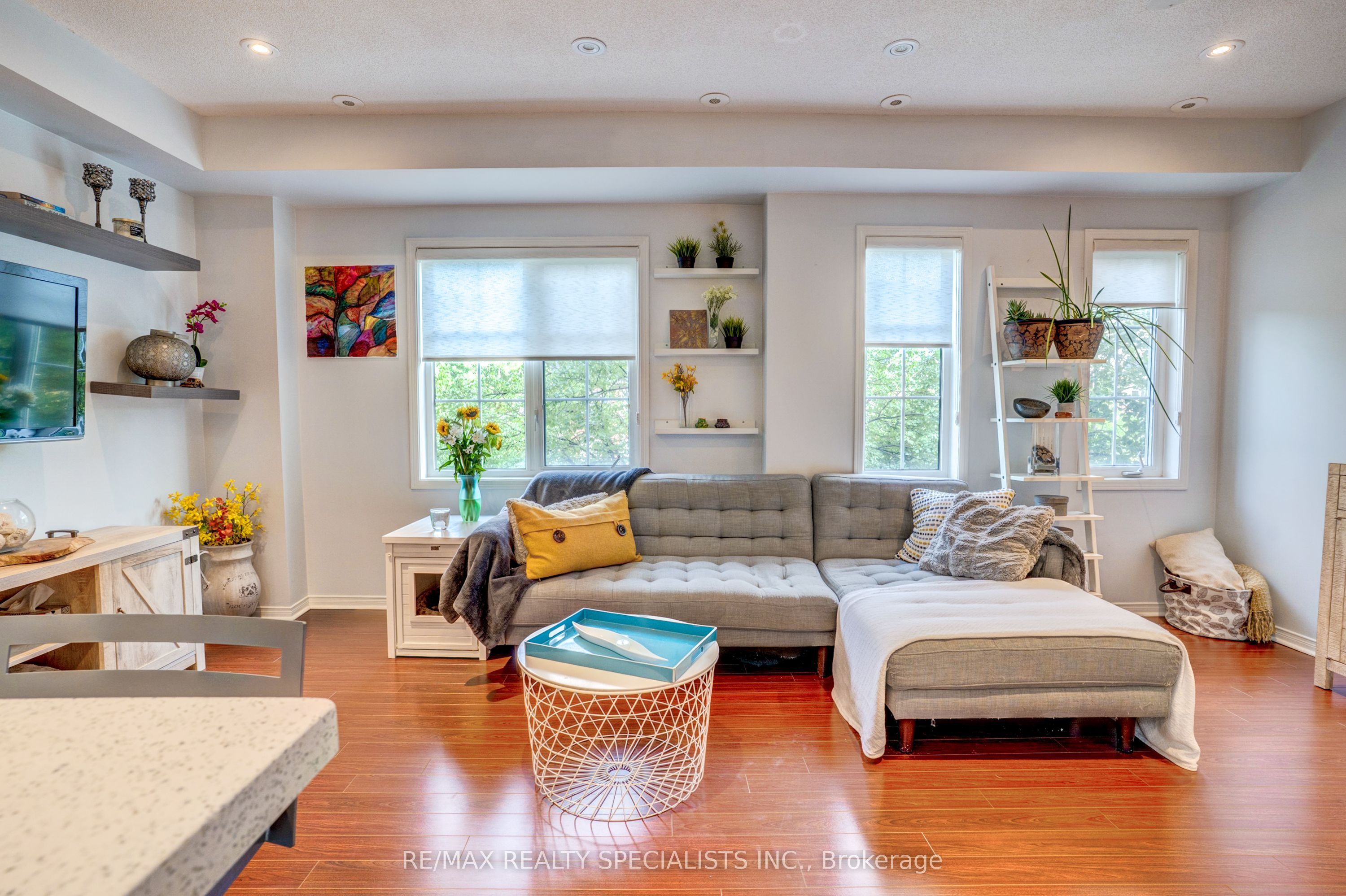 615 Shoreline Drive 11