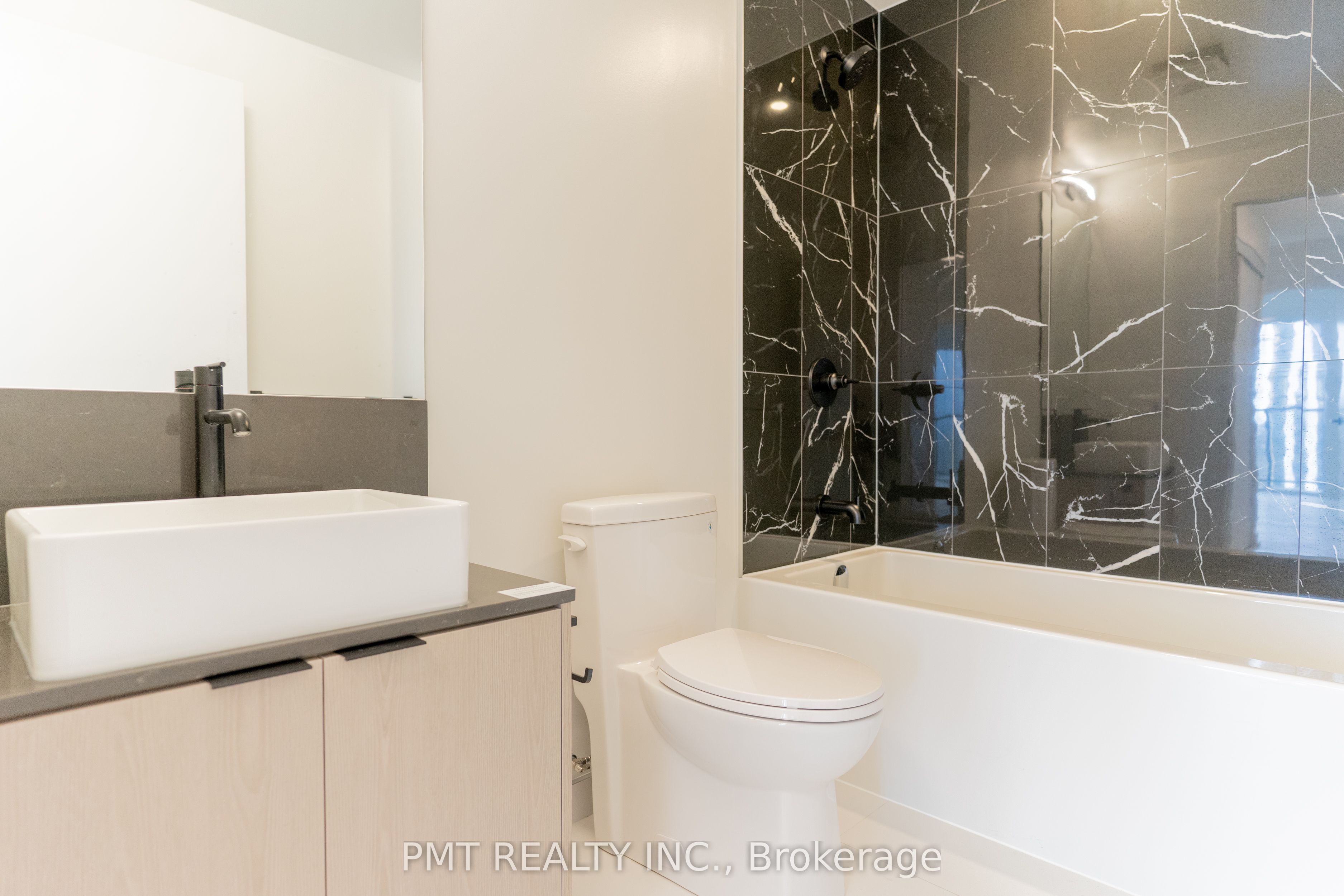 1285 Dupont Street 2110