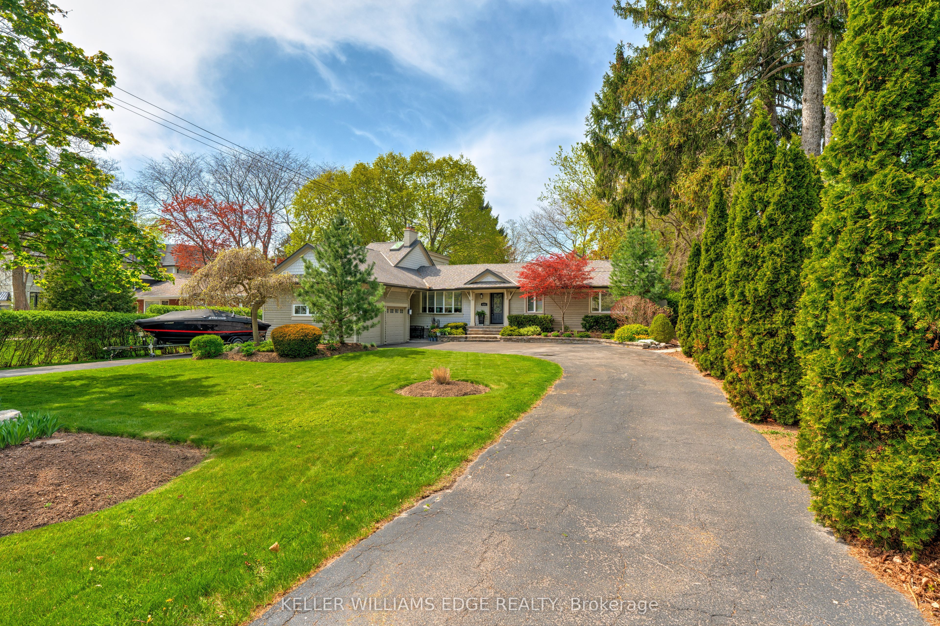 4391 Lakeshore Road