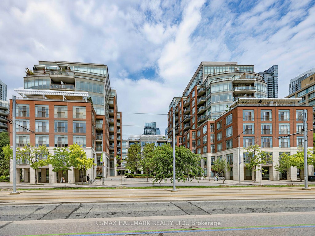 Photo of 500 Queens Quay W #518E, Toronto, ON M5V 3K8 (MLS # C13435750)