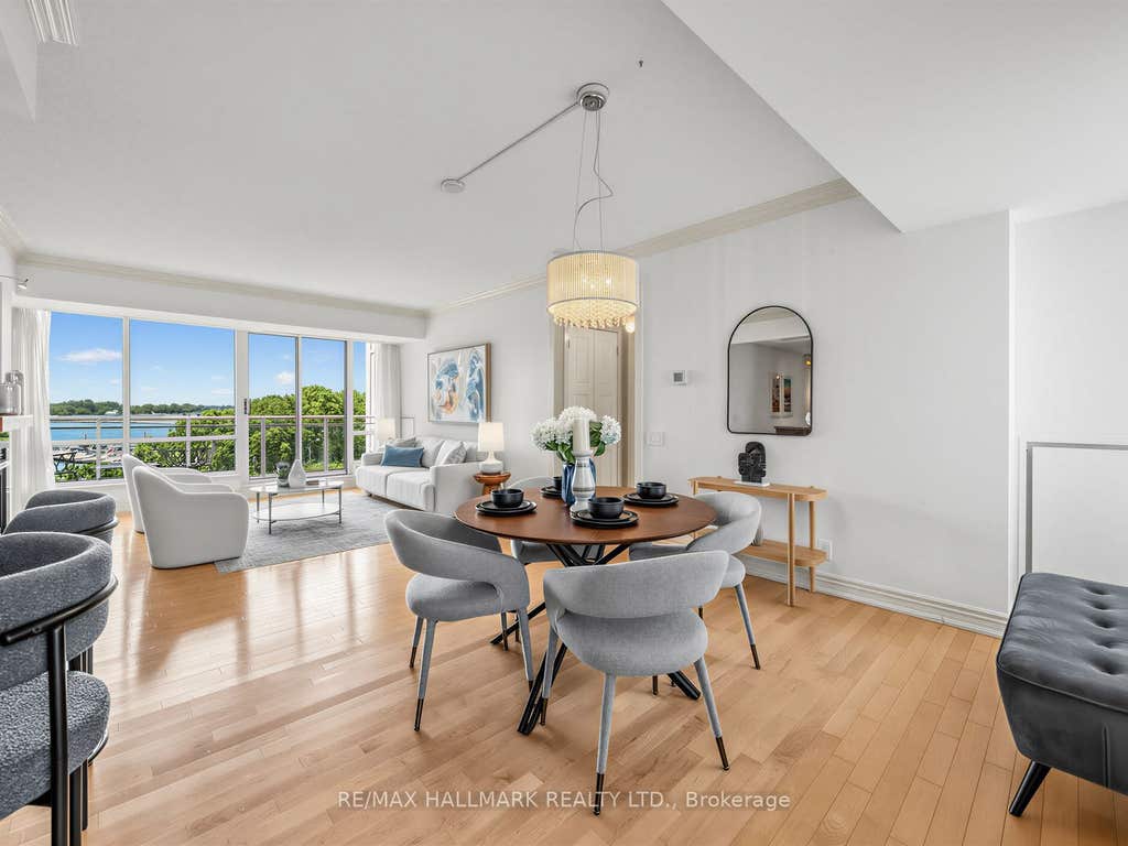 Photo of 500 Queens Quay W #518E, Toronto, ON M5V 3K8 (MLS # C13435750)