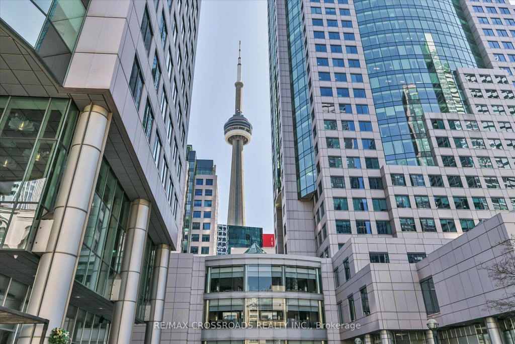 Photo of 224 King Street W #3006, Toronto, ON M5H 0A6 (MLS # C12393146)