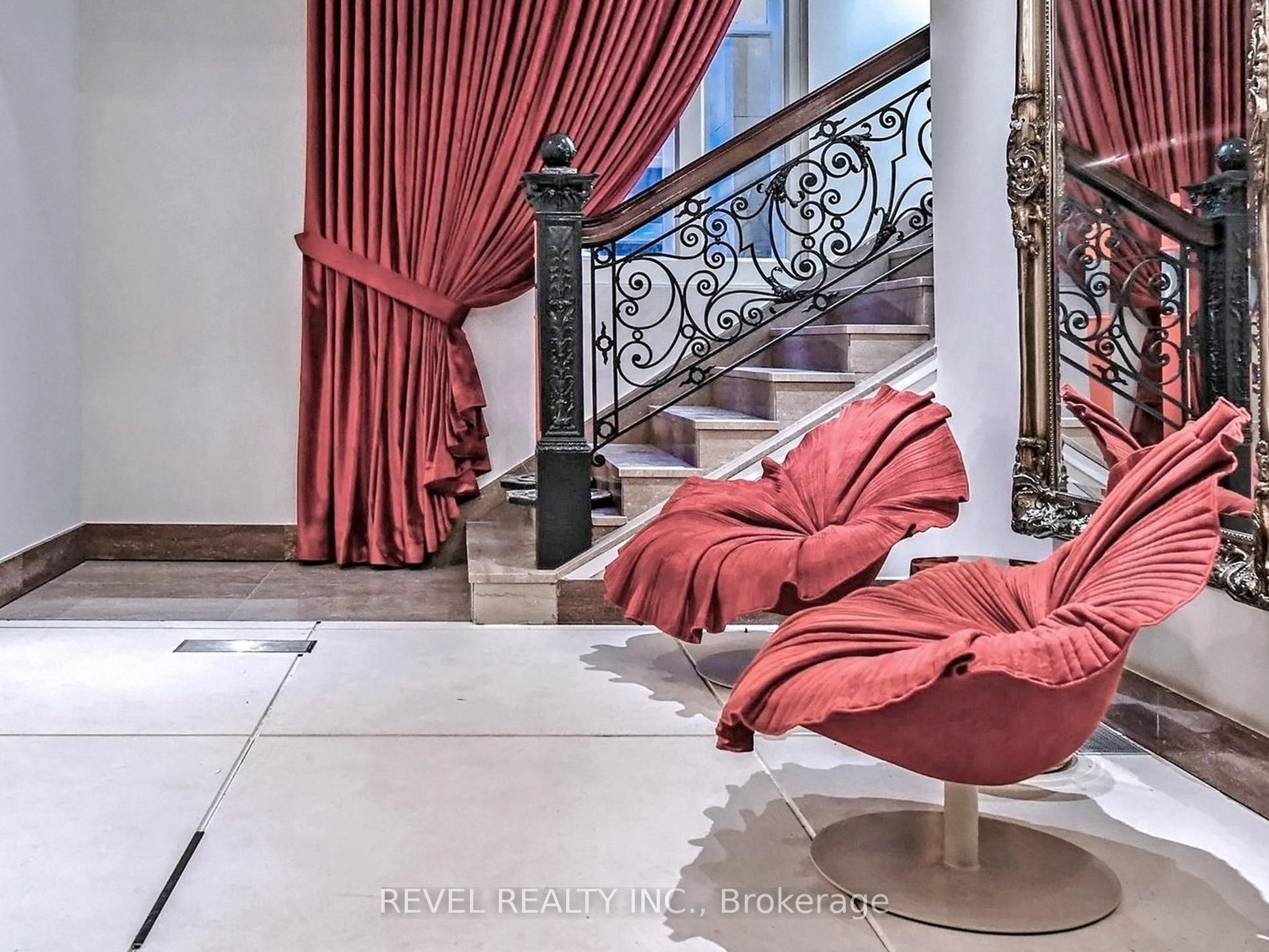 197 Yonge Street 2412