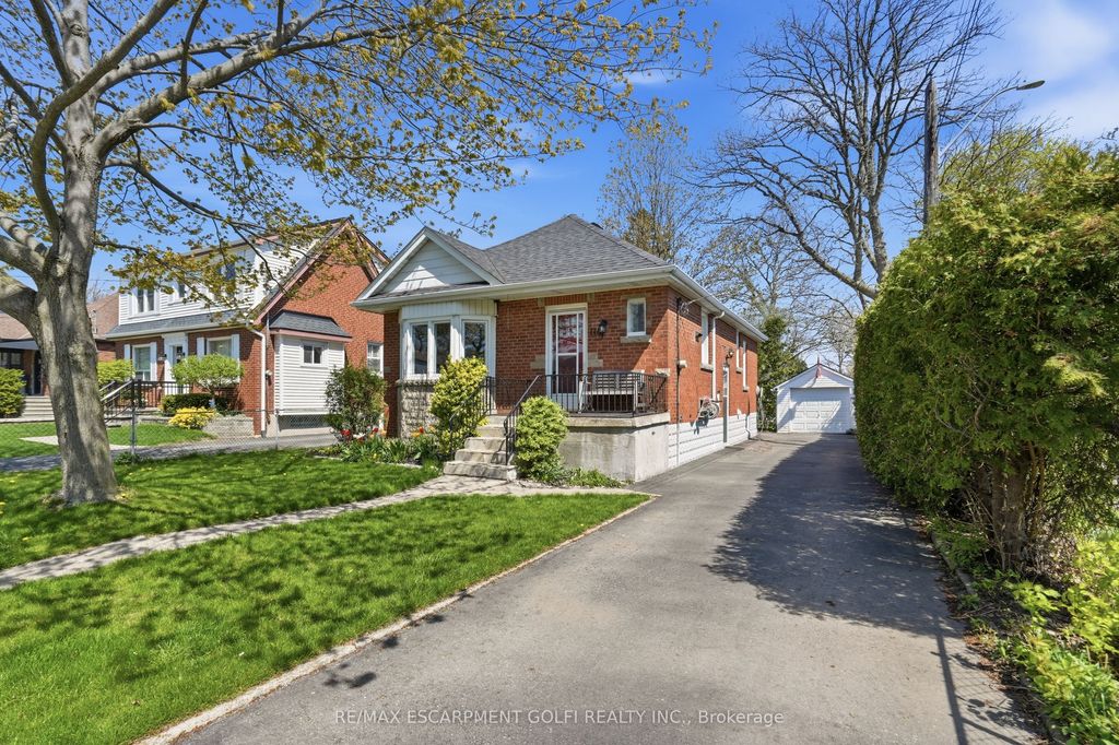 Photo of 115 Empress Avenue, Hamilton, ON L9A 1M5 (MLS # X13093182)