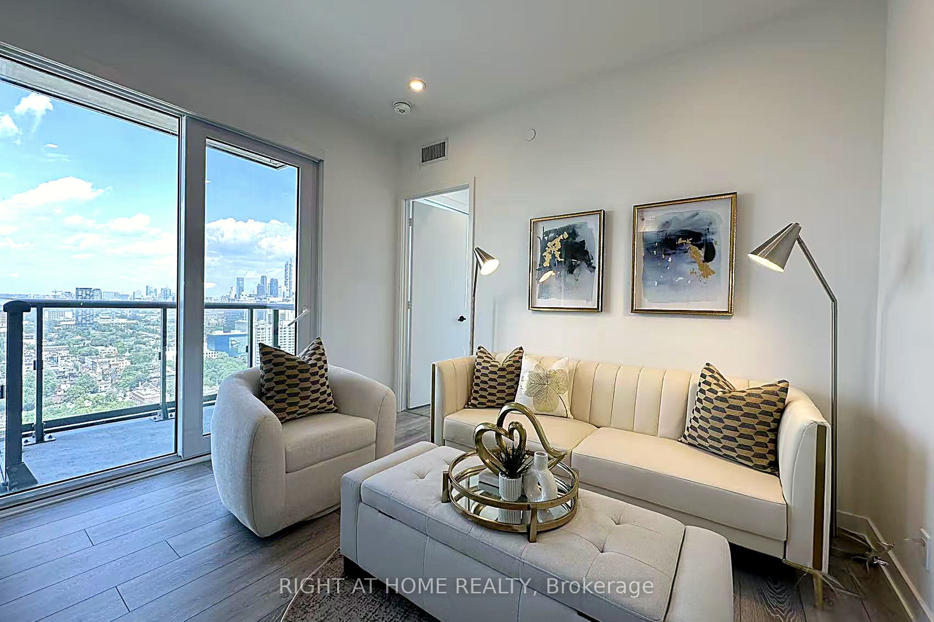 108 Peter Street 3302