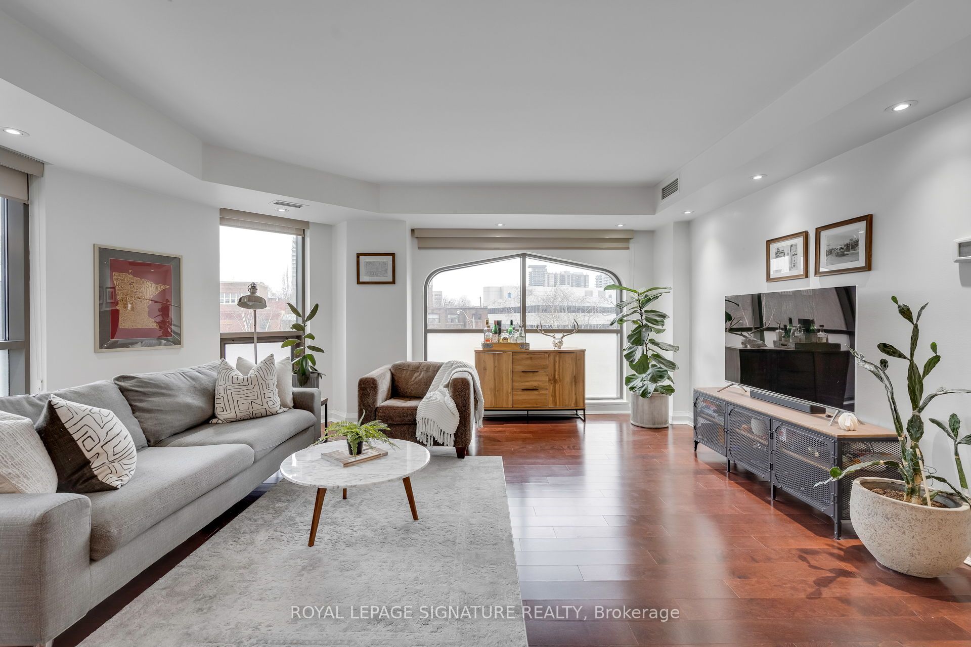 3 McAlpine Street 411