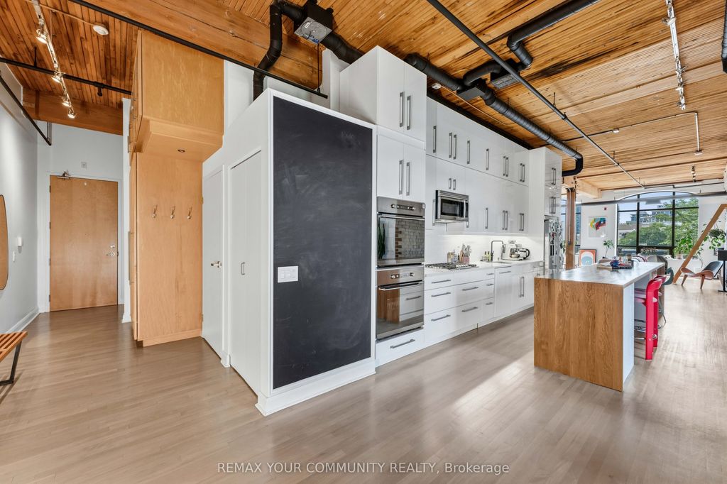 Photo of 993 Queen Street W #301, Toronto, ON M6J 1H2 (MLS # C13558288)