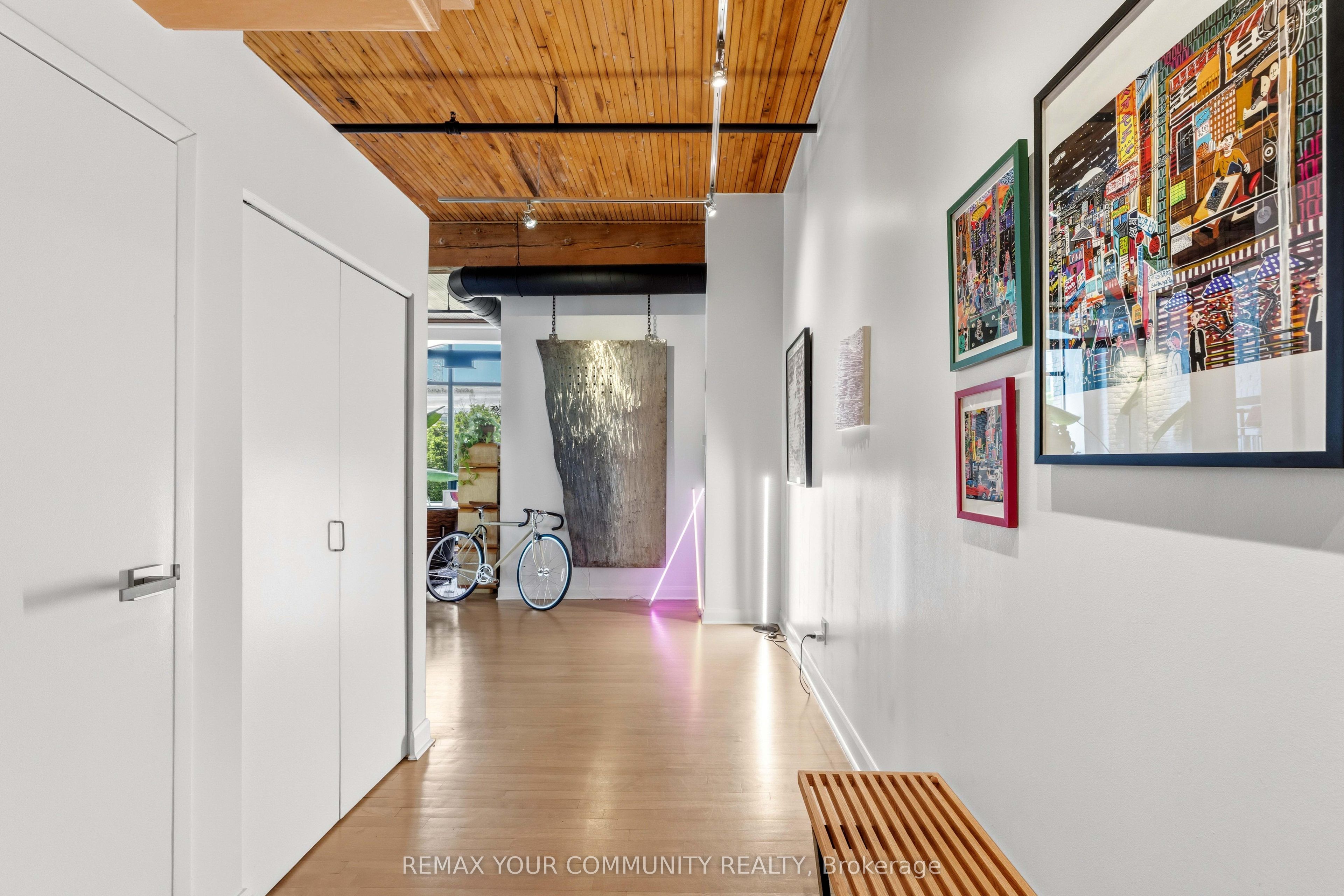 993 Queen Street W 301