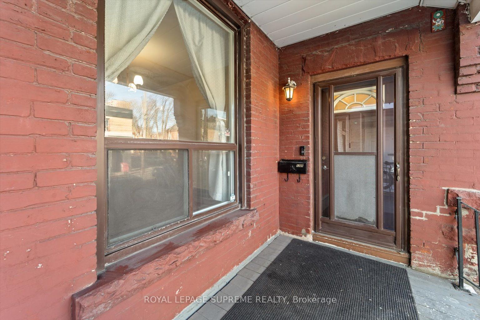 1309 King Street W