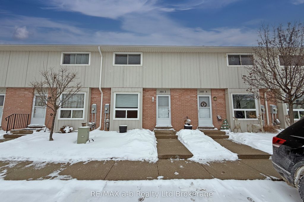 Photo of 388 Springbank Avenue N #3, Woodstock, ON N4T 1L4 (MLS # X12657908)