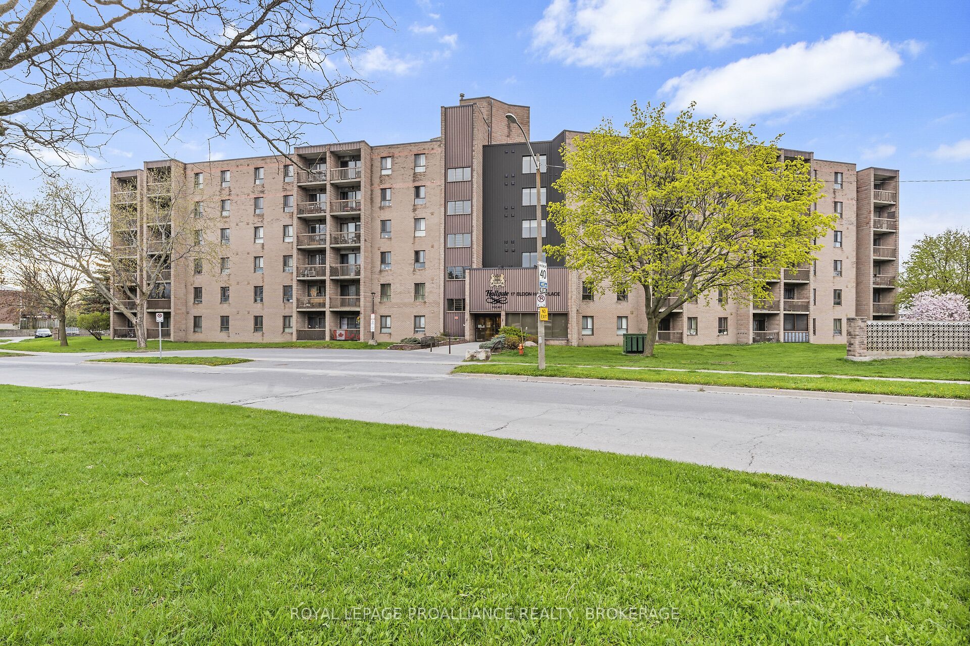 Photo 1 of 20 — 17 Eldon Hall Place 206, Kingston, ON K7M 7H5
