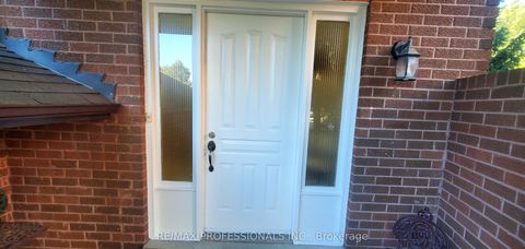 2545 Addingham Crescent Oakville ON L6J 7K7