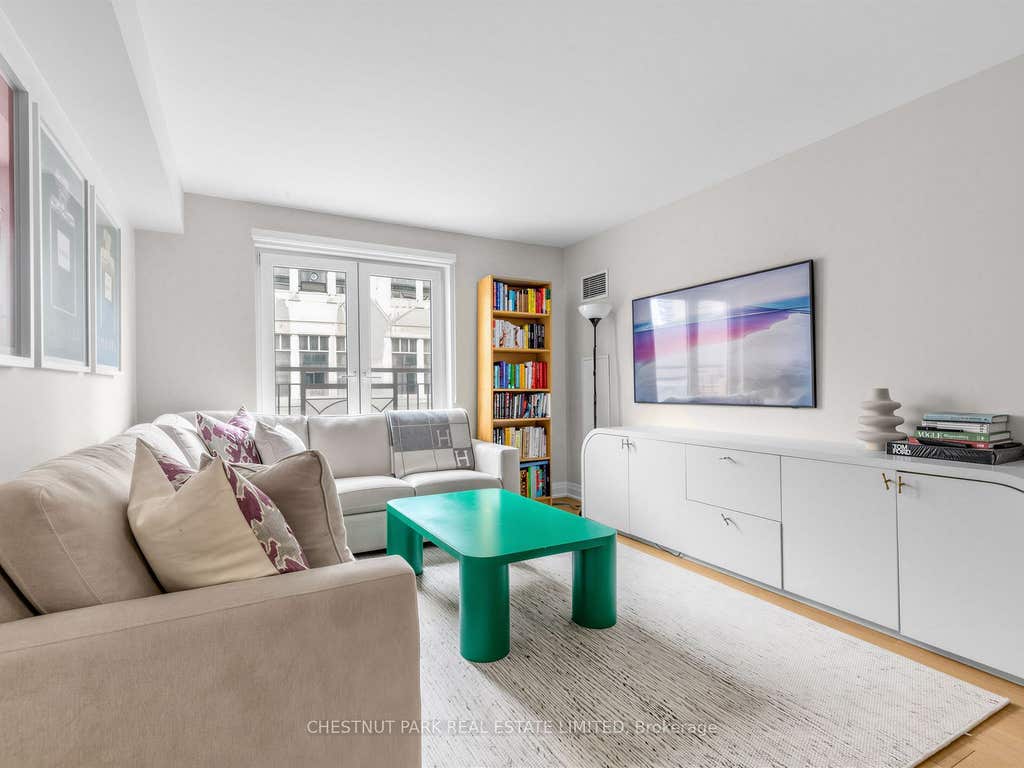 Photo of 1 Balmoral Avenue #505, Toronto, ON M4V 3B9 (MLS # C13670184)