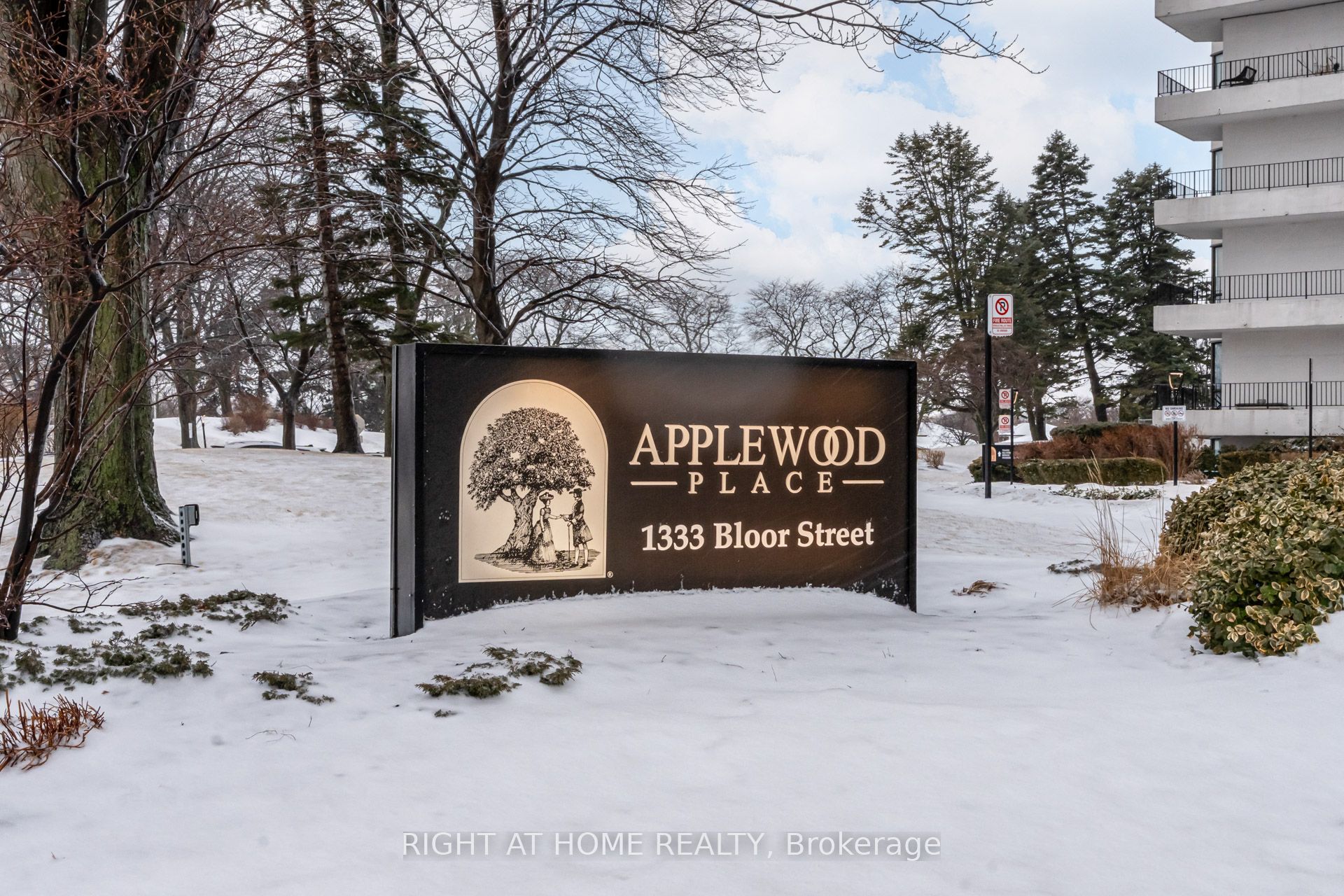 1333 Bloor Street 606