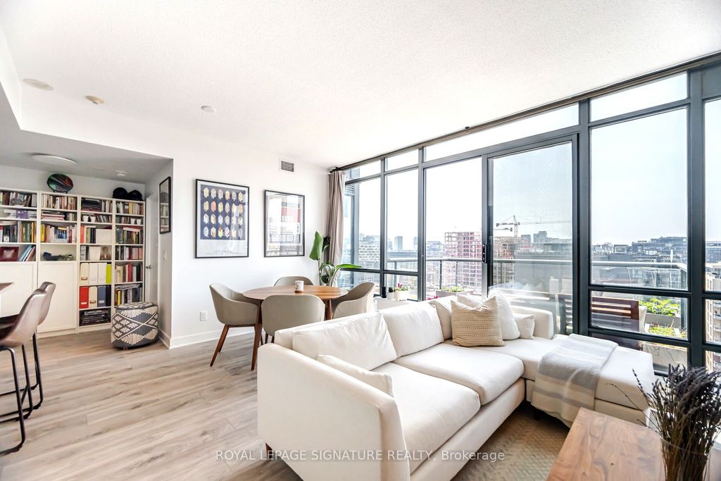 Photo of 438 King Street W #1405, Toronto, ON M5V 3T9 (MLS # C12417798)