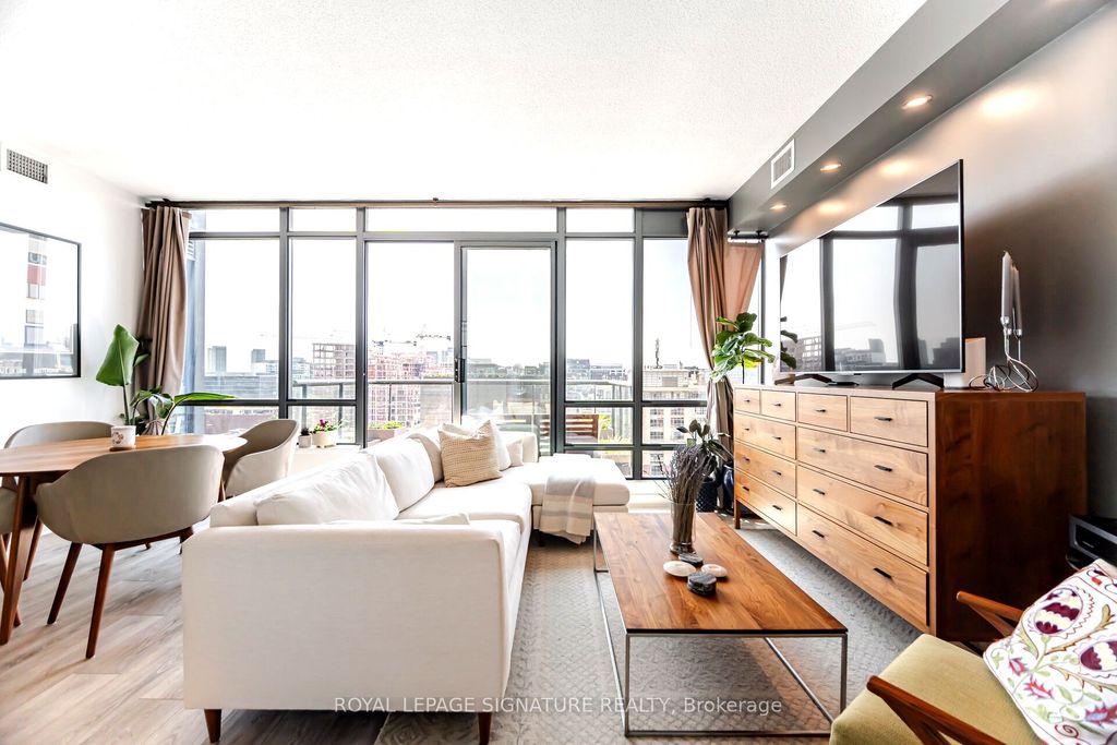 Photo of 438 King Street W #1405, Toronto, ON M5V 3T9 (MLS # C12417798)