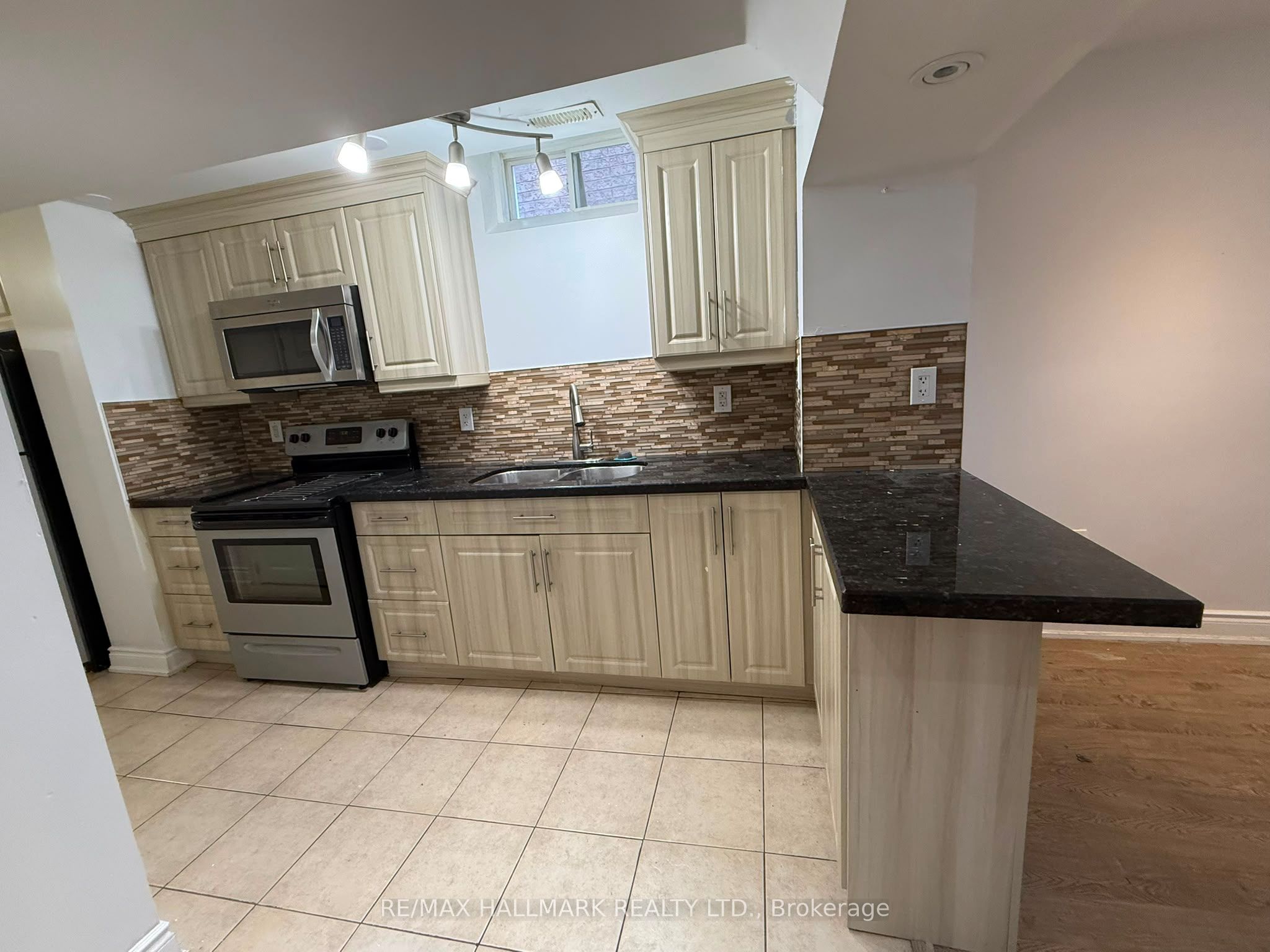 209 Old Colony Road S Basement