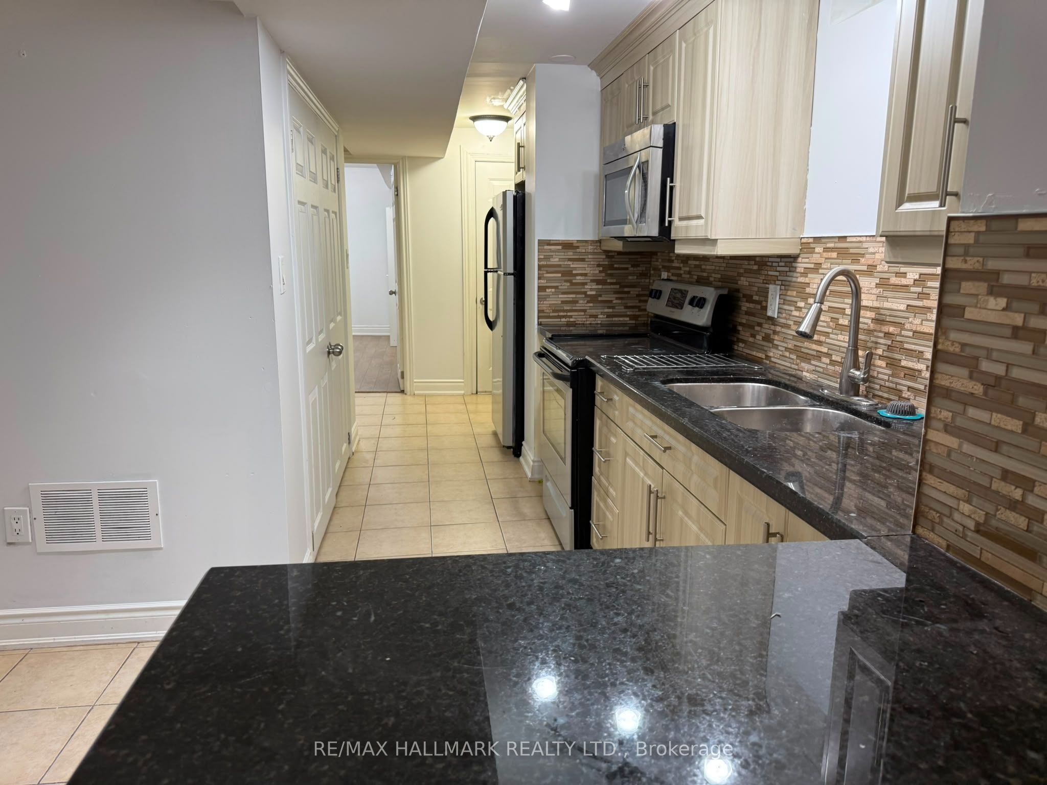 209 Old Colony Road S Basement