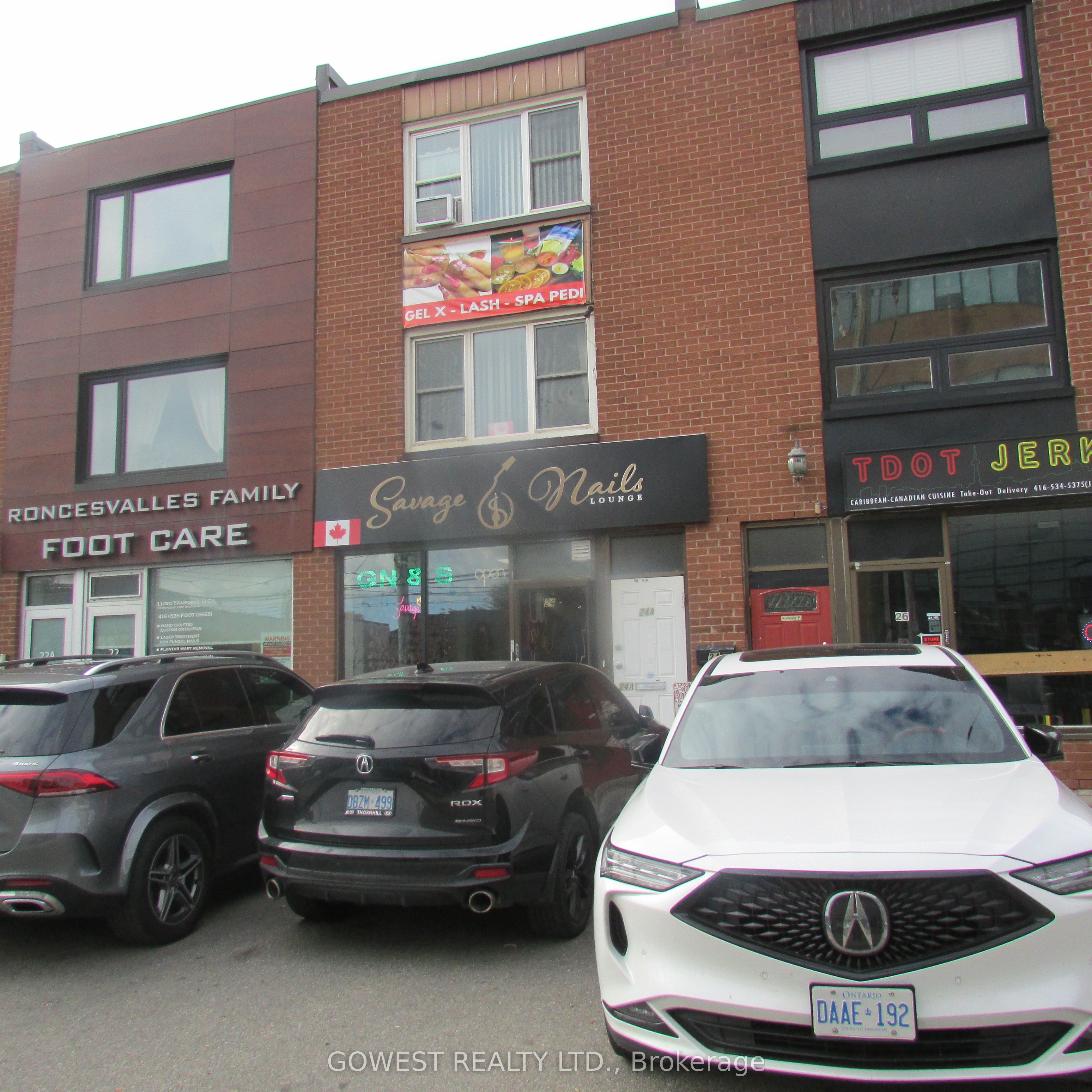 Photo 1 of 16 — 24A Roncesvalles Avenue 3rd Floor, Toronto, ON M6R 2K3