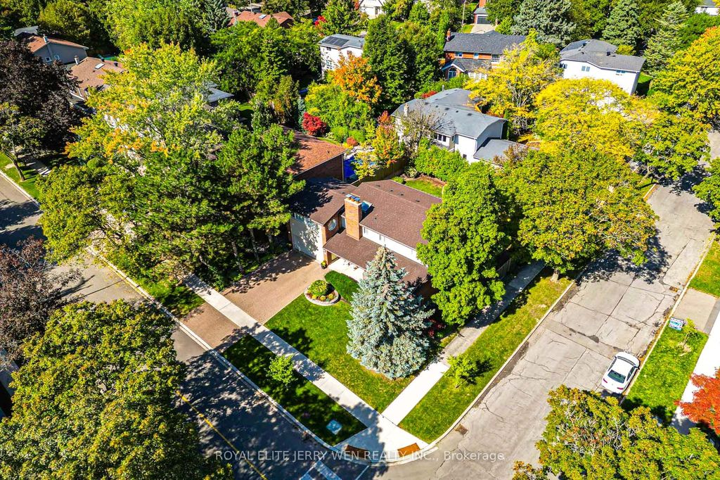 Photo of 36 Cheval Drive, Toronto, ON M3B 1R6 (MLS # C12499056)