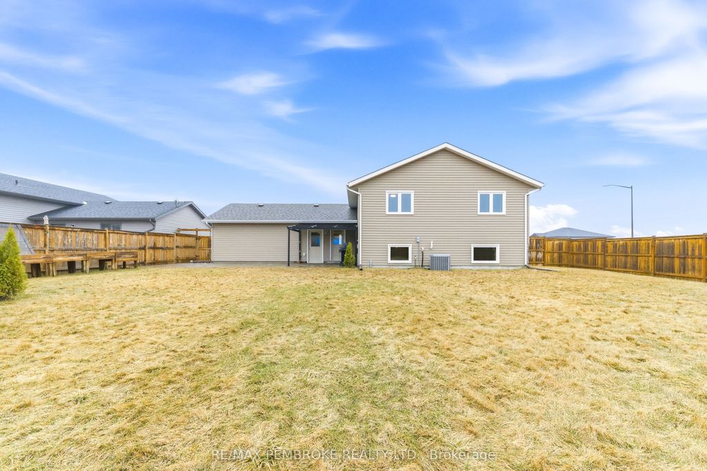 Photo of 3 Nile Street, Petawawa, ON K8H 0E8 (MLS # X13013594)
