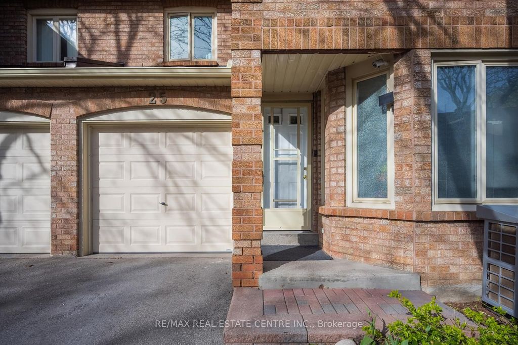 Photo of 5020 Delaware Drive #25, Mississauga, ON L4Z 3C7 (MLS # W13061032)