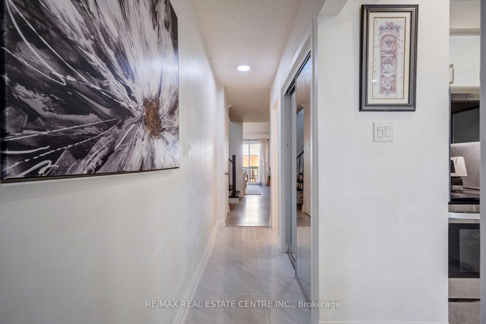 5020 Delaware Drive 25