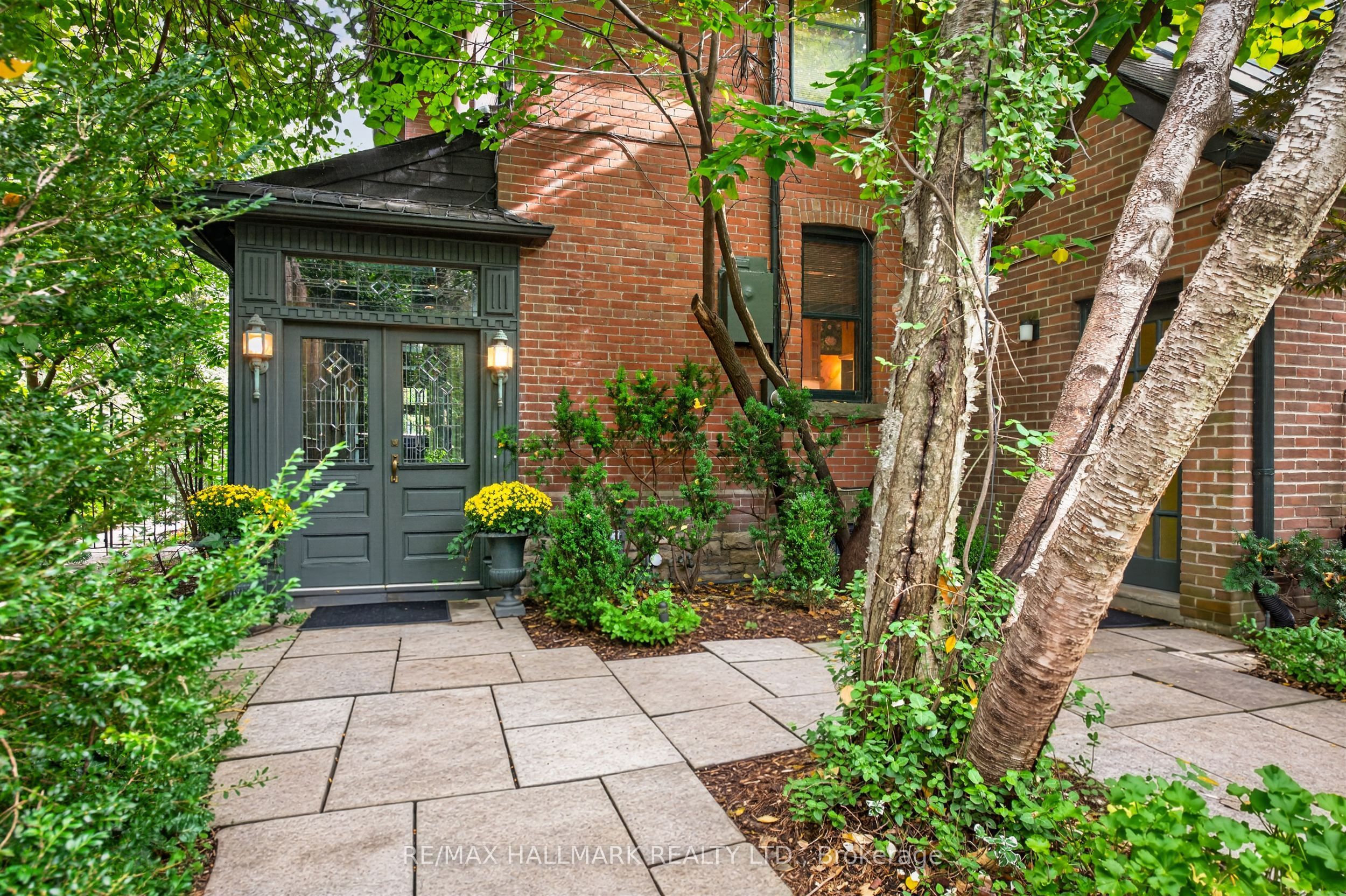 11 Pine Hill Road