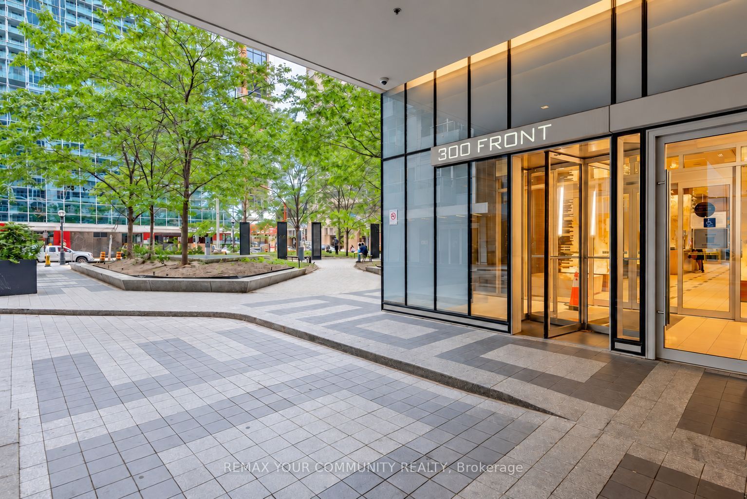 300 Front Street W 4202
