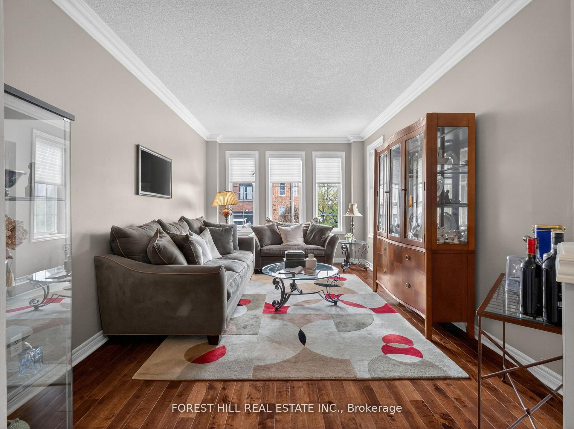 92 Seabreeze Avenue