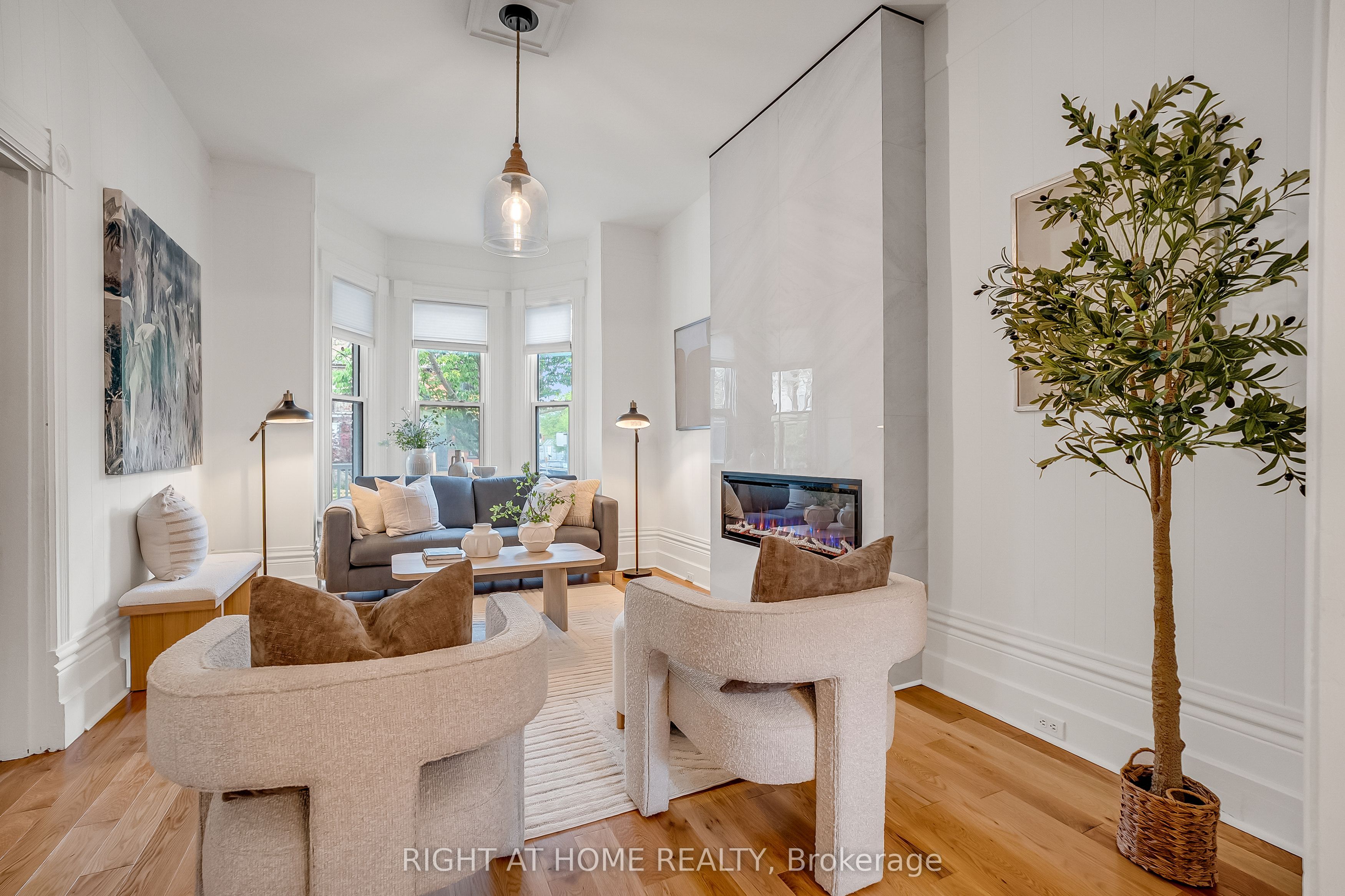 118 Lansdowne Avenue