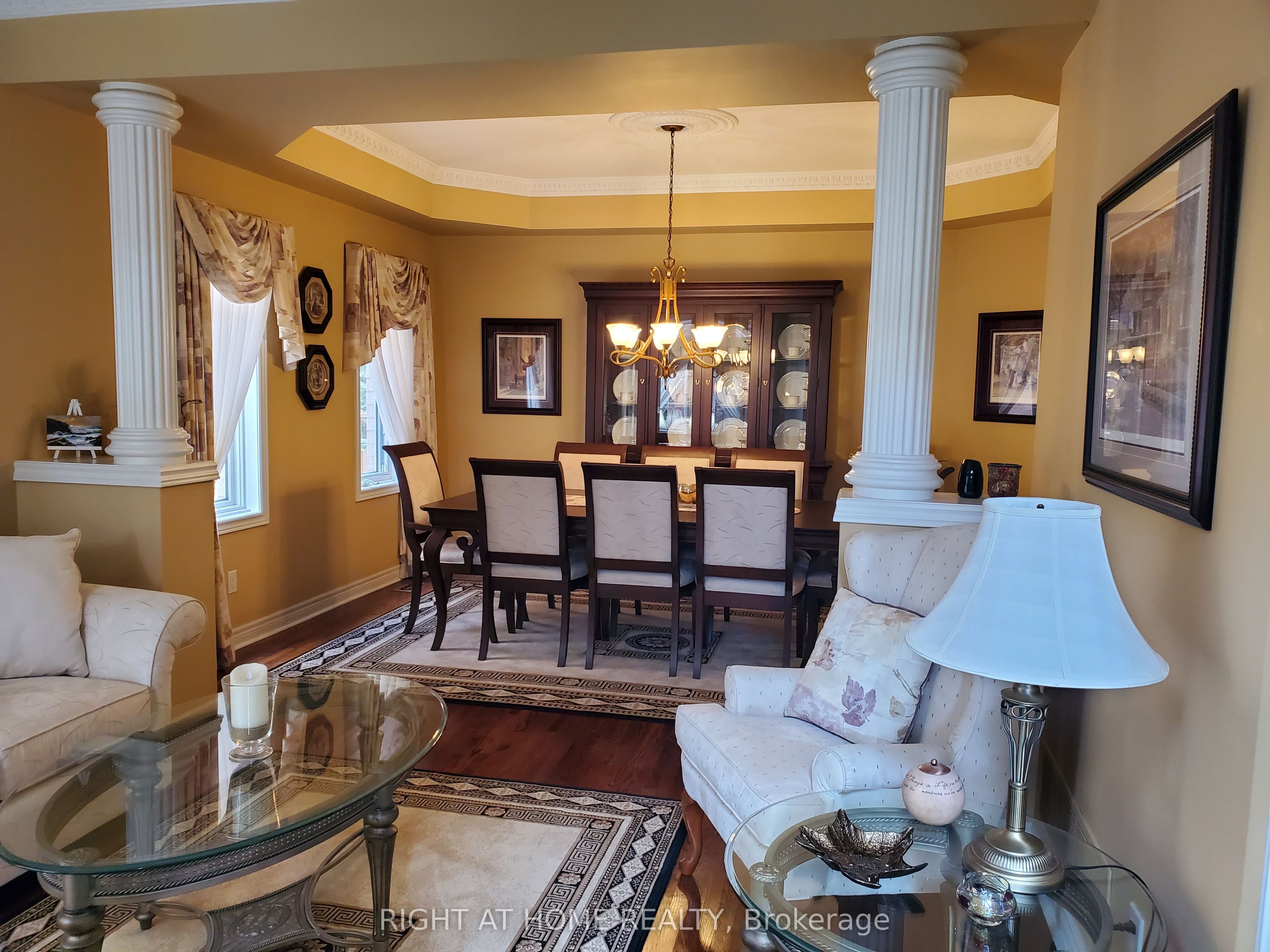 10 Red Ash Drive