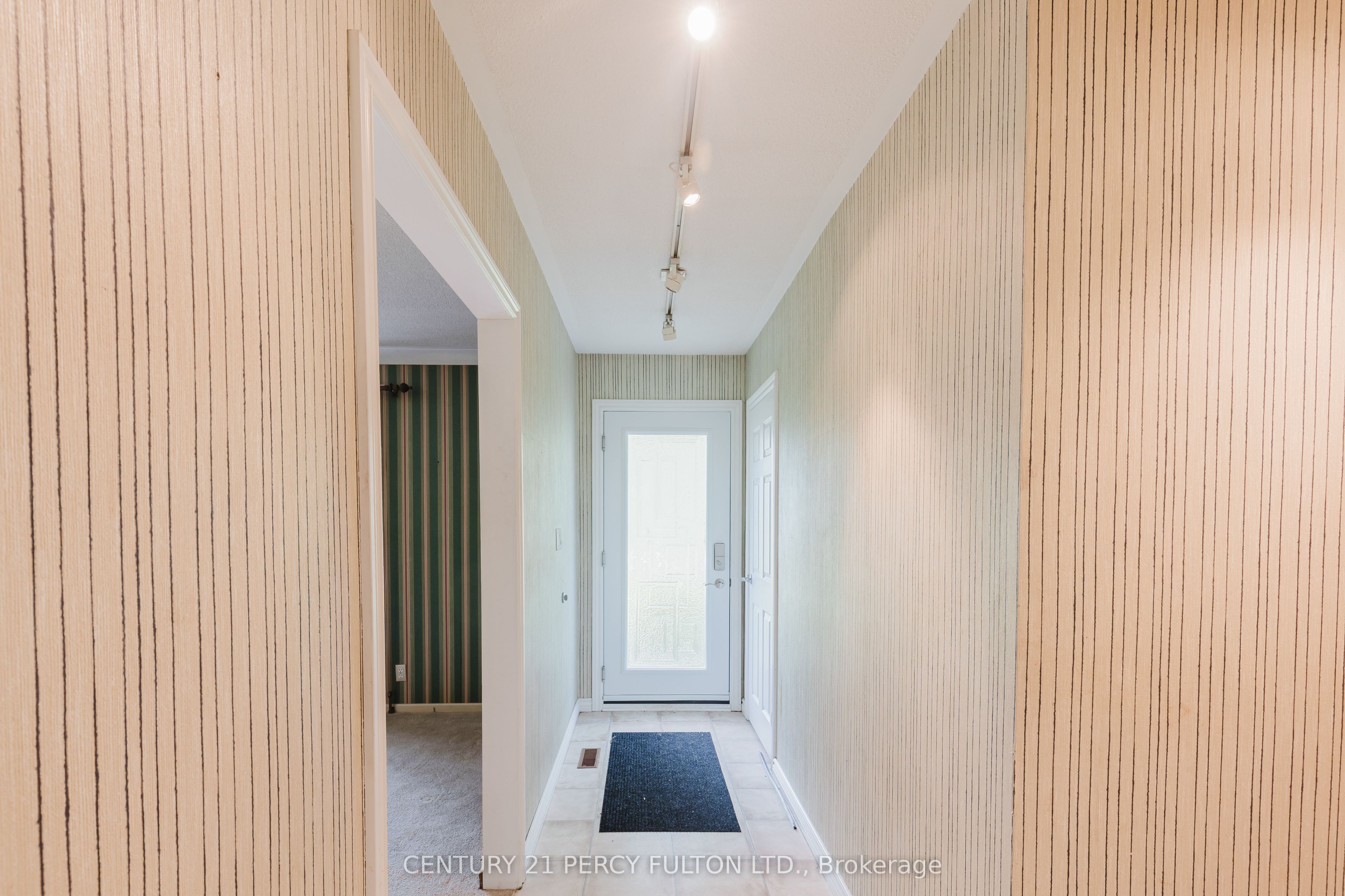 10208 Tenth Line