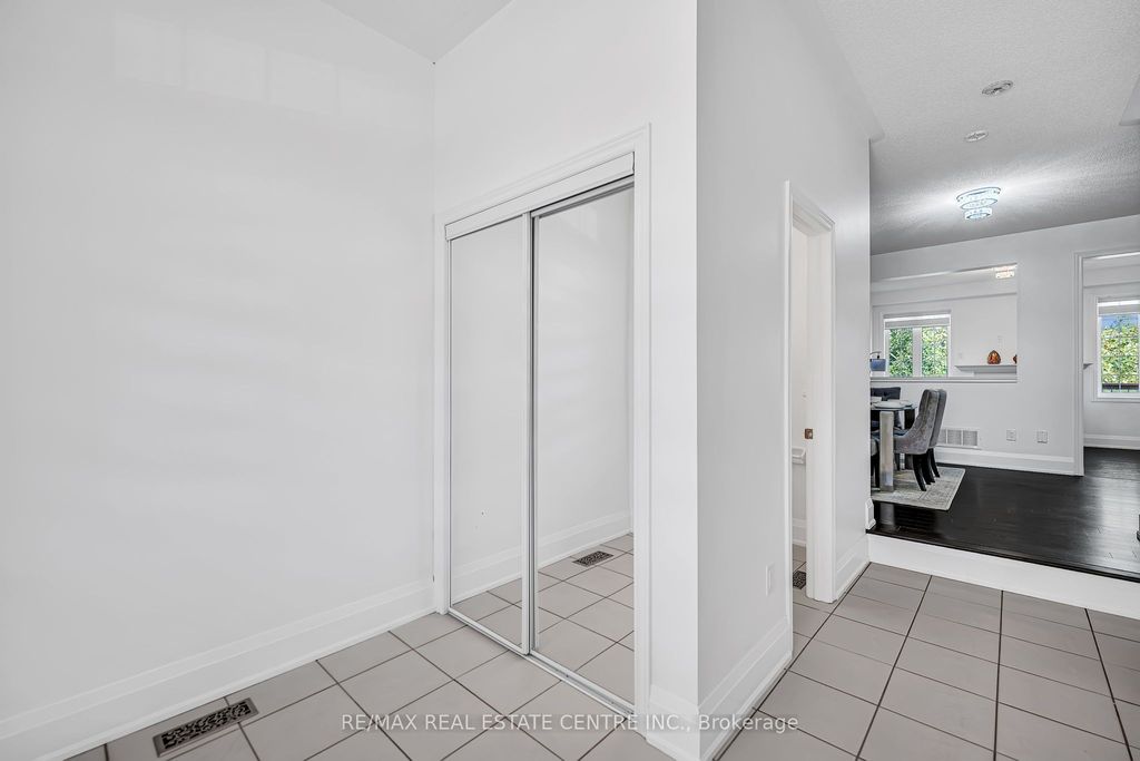 Photo of 425 Bussel Crescent, Milton, ON L9T 0W7 (MLS # W12450460)
