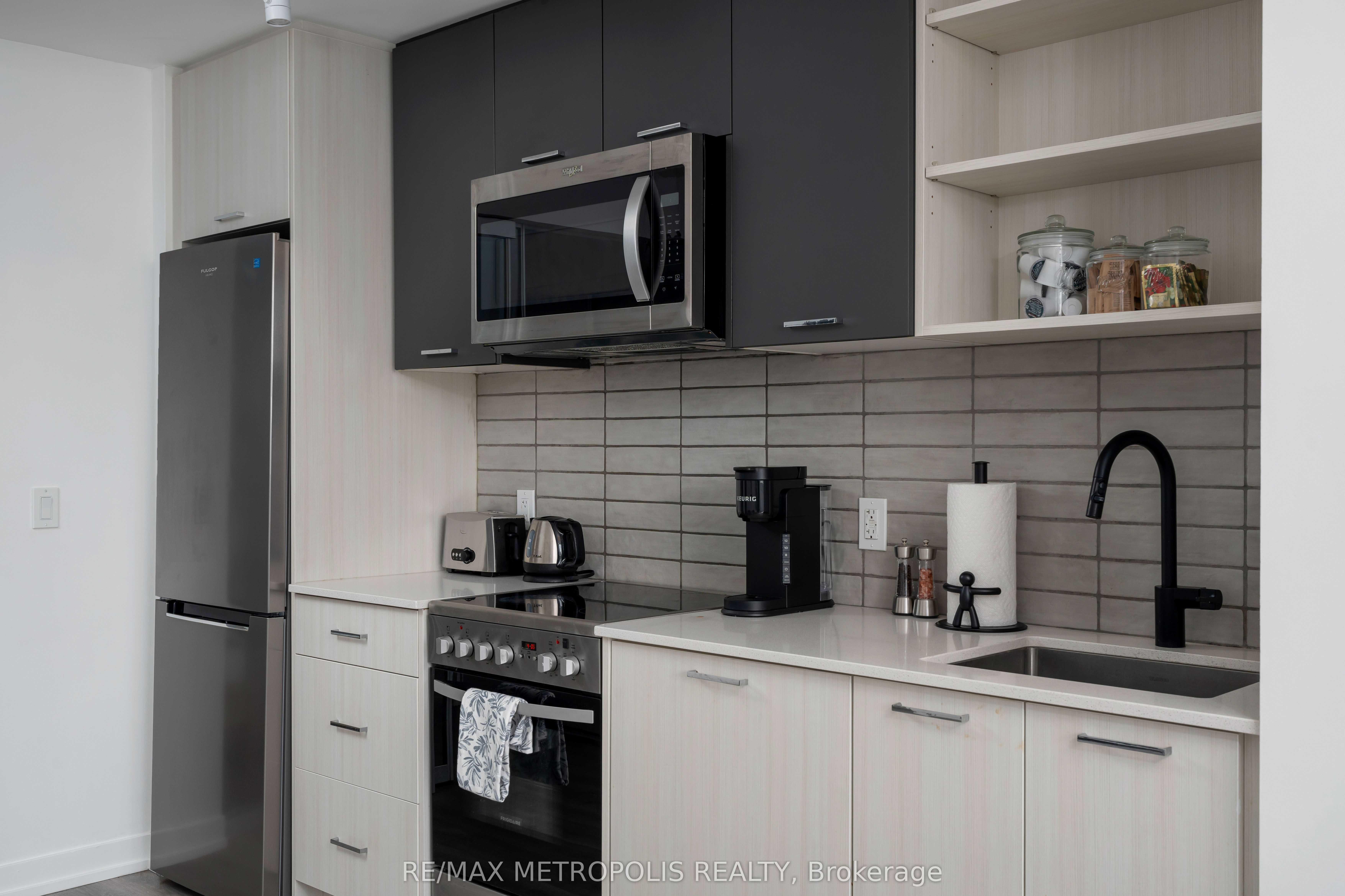 2300 St Clair Avenue W 307