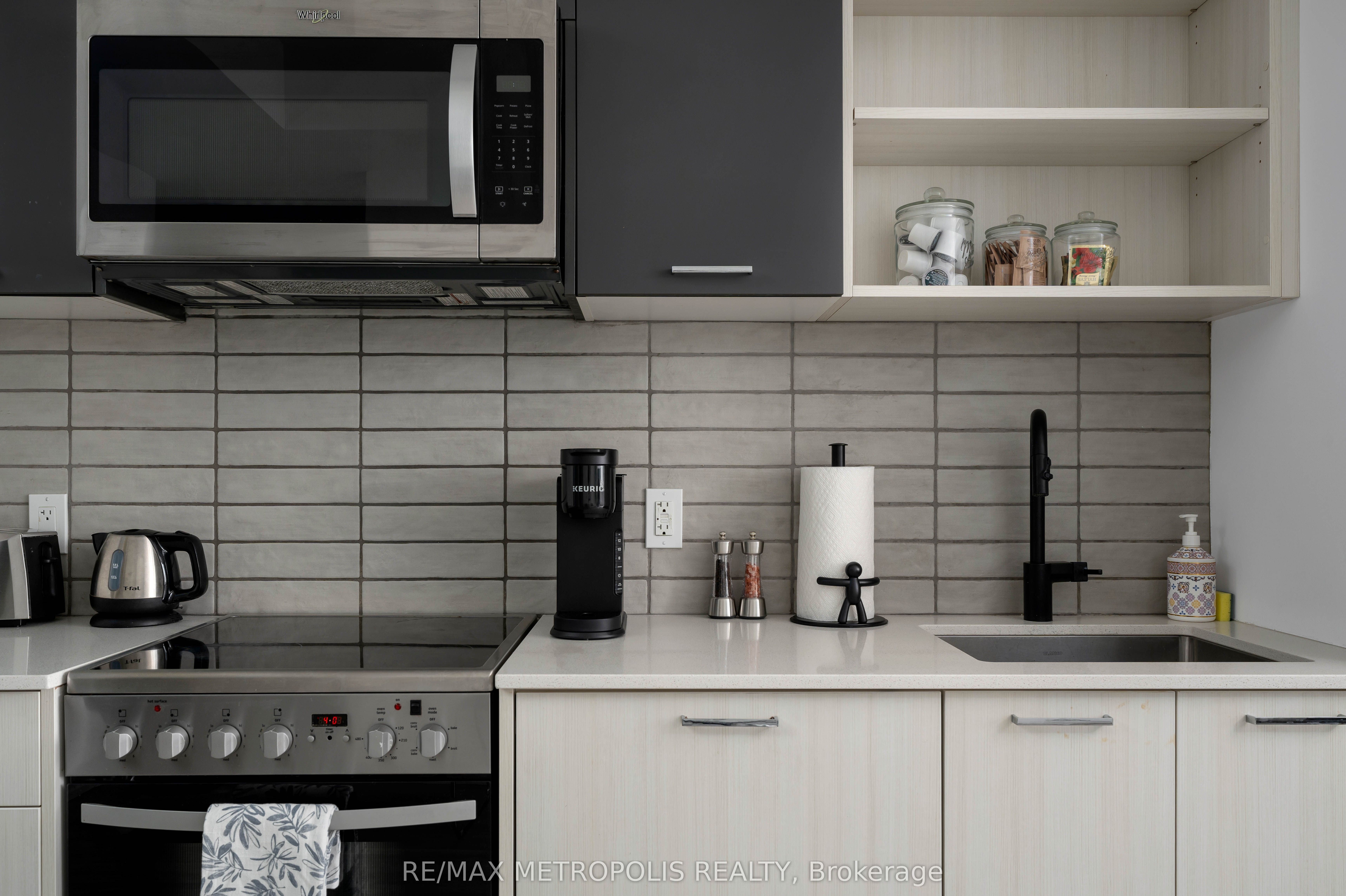 2300 St Clair Avenue W 307