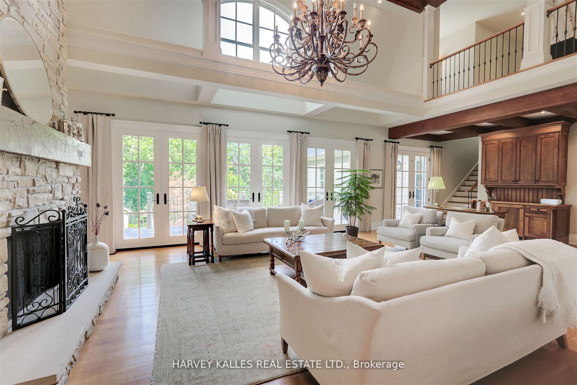 1199 Tecumseh Park Crescent