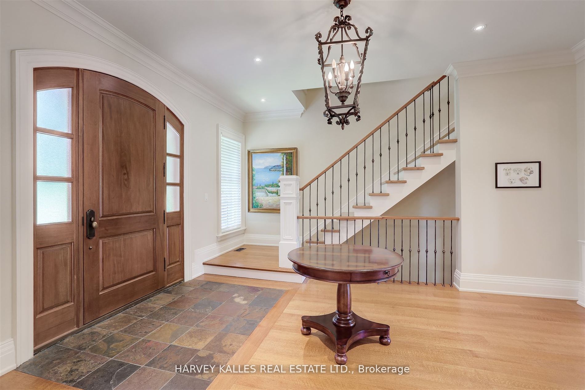 1199 Tecumseh Park Crescent