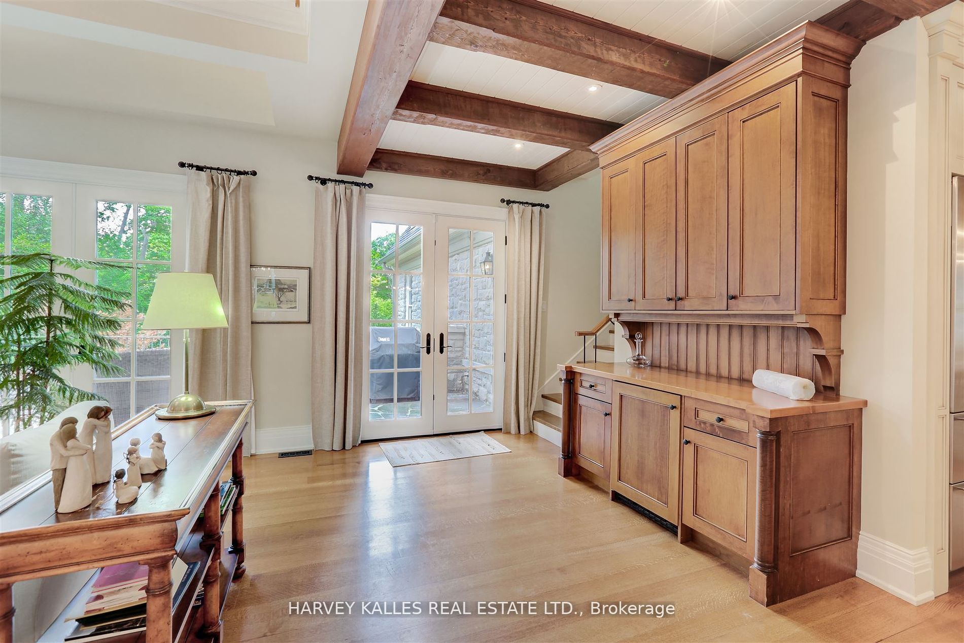 1199 Tecumseh Park Crescent