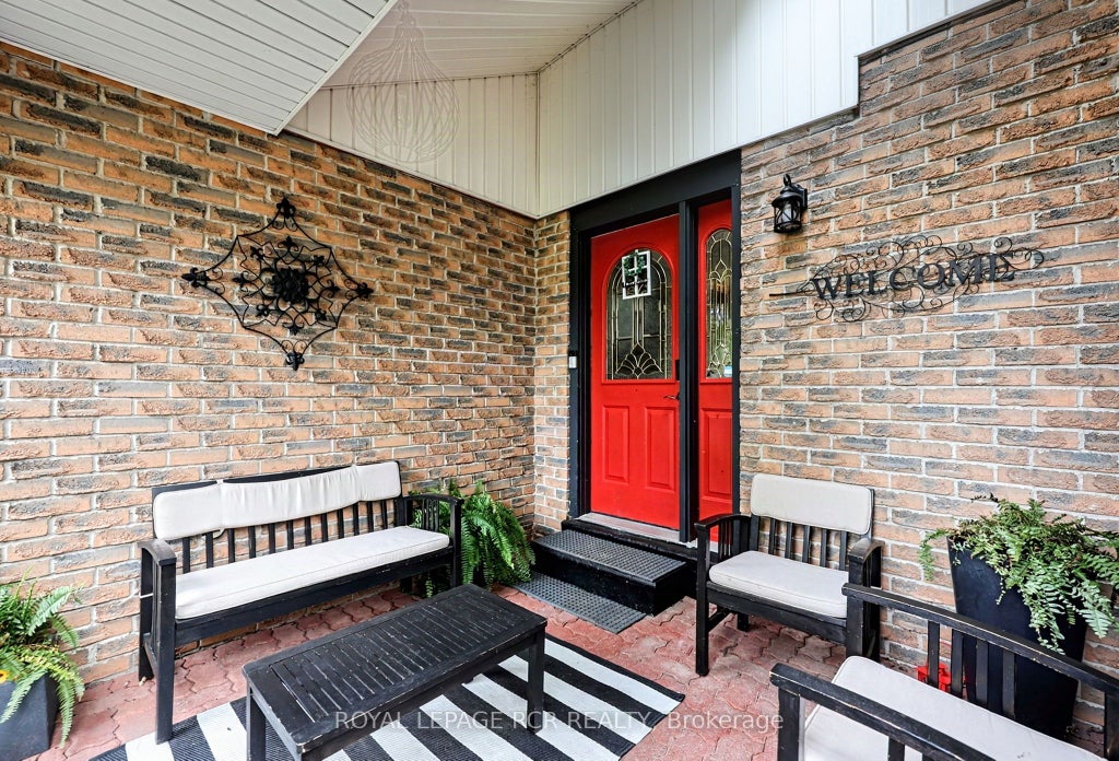 Photo of 169 Mackenzie Street, New Tecumseth, ON L9R 1B8 (MLS # N13806592)